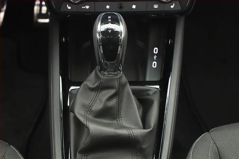 Škoda Kamiq (2025) 1.0 TSI - fotka 11 z 21