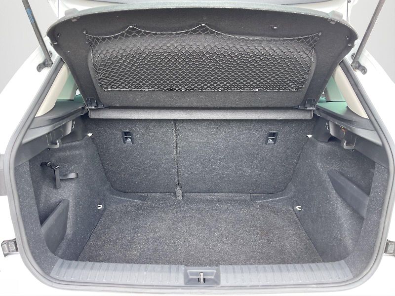 Škoda Kamiq (2022) 1.0 TSI 81 kW DSG Style Plus - fotka 30 z 33