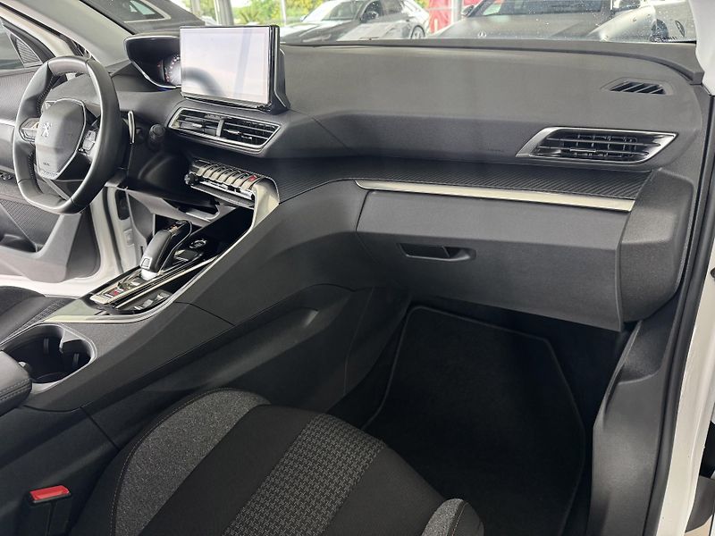 Peugeot 5008 1,2PT AUT*96kW*REZERVACE! - fotka 11 z 35