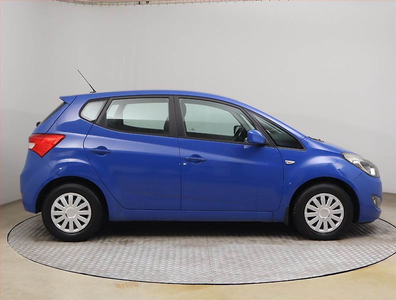 Hyundai ix20 (2013) 1.4 CRDi - fotka 6 z 15