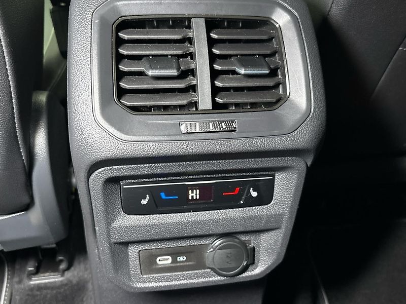 Volkswagen Tiguan R-Line 4MOT - fotka 22 z 30