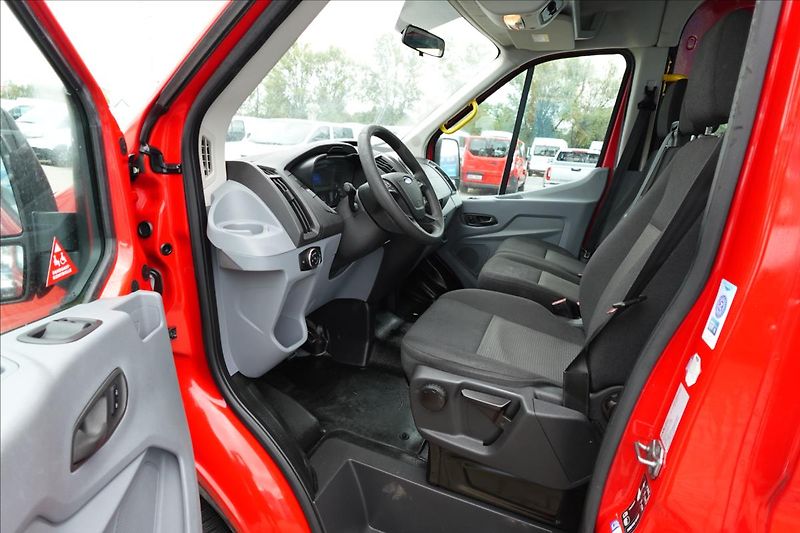 Ford Transit 2,2 TDCi  L2H2 9MÍST BUS KLIMA - fotka 24 z 38