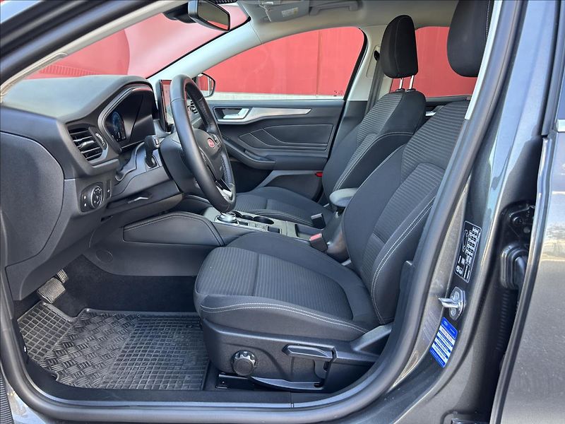 Ford Focus 1,5 EcoBlue 85kW TitaniumX AUT - fotka 20 z 38