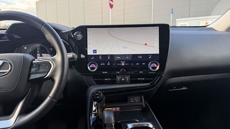 Lexus NX 350h 350H 2,5 HEV EXECUTIVE TOP - fotka 21 z 28