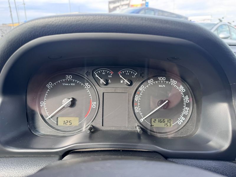 Škoda Octavia (2008) 1,9 TDI 74 KW TAŽNÉ - fotka 22 z 40