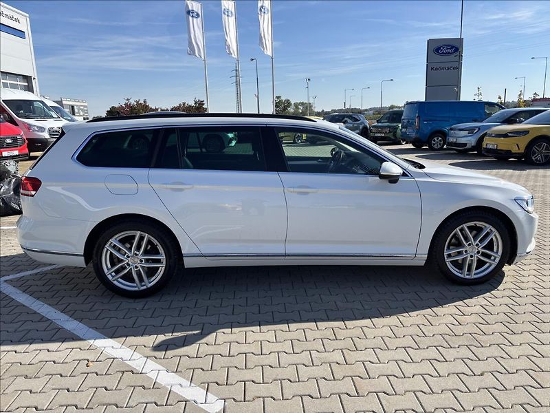 Volkswagen Passat 2,0 TDI 140kW DSG Comfortline - fotka 6 z 41