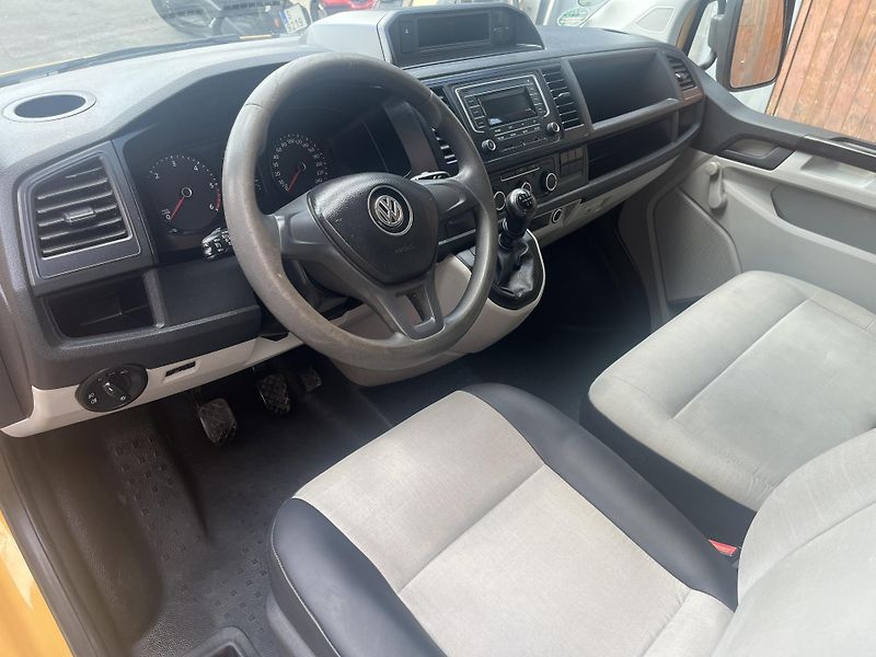 Volkswagen Transporter (2017) 2.0TDi DOKA 6míst - DPH - fotka 13 z 18