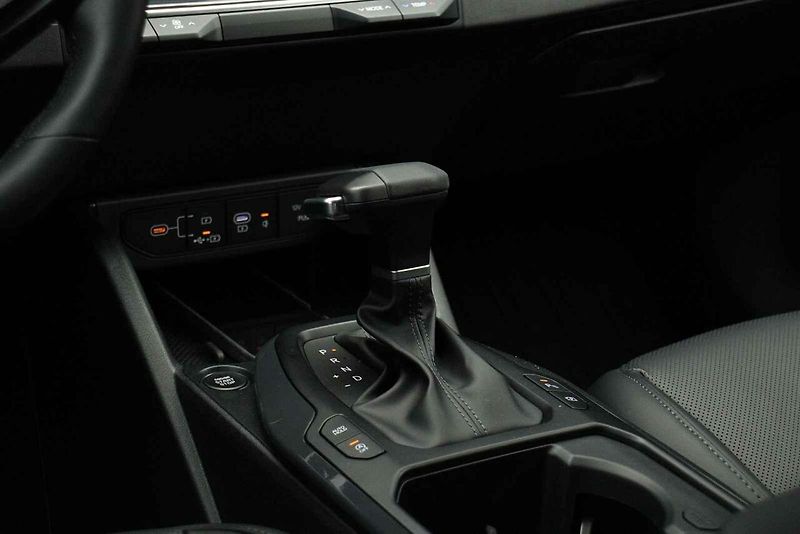 Kia K4 s motorem 1.6 turbo.