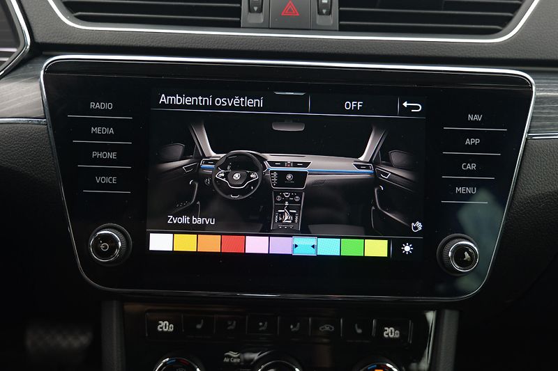 Škoda Superb TDI 110 kW Kůže Matrix Canton - fotka 27 z 38