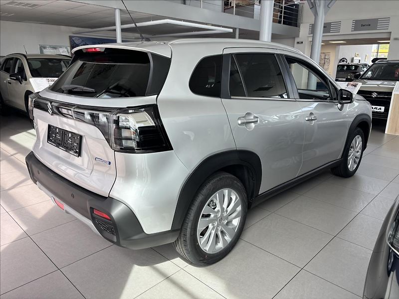 Suzuki S-Cross (2026) 1,4 Allgrip  Premium - fotka 3 z 11
