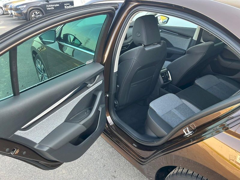 Škoda Octavia (2025) TOP SELEC TD 110/2.0 A7F - fotka 10 z 30