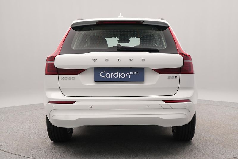 Volvo XC60 (2026)  B5 AWD AUT CORE - fotka 11 z 20