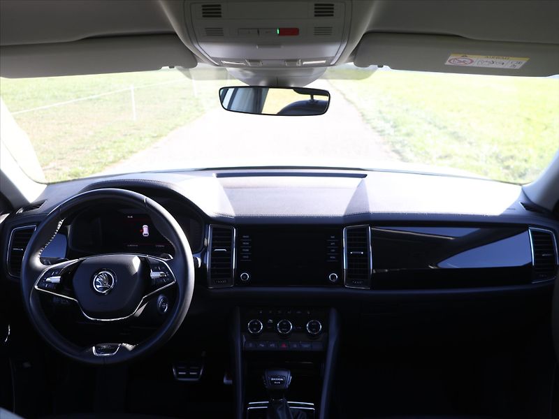 Škoda Kodiaq 2,0 TDI 147kW DSG 4x4 L&K DPH - fotka 13 z 31