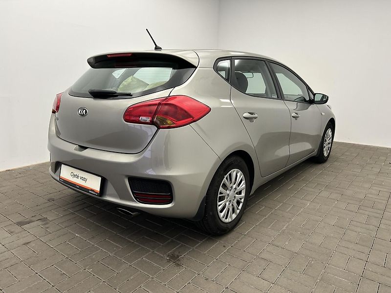 Kia Ceed 1.4 CVVT Comfort Plus - fotka 2 z 22