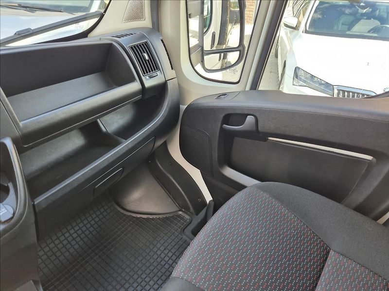 Peugeot Boxer BlueHDI 10 PALET - fotka 19 z 24