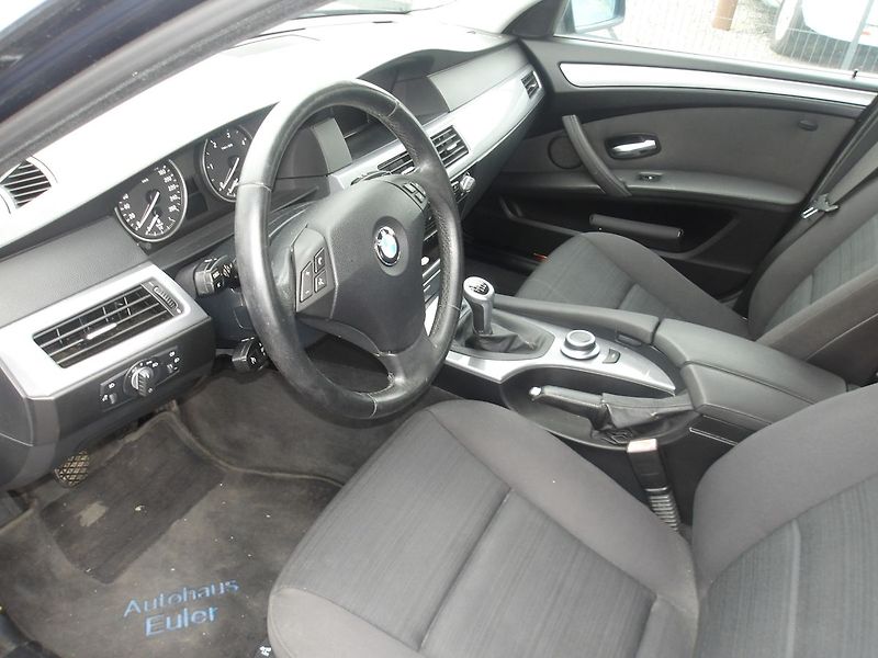 BMW Řada 5 530d PĚKNÝ !!! SERV.KNIHA ! - fotka 15 z 37