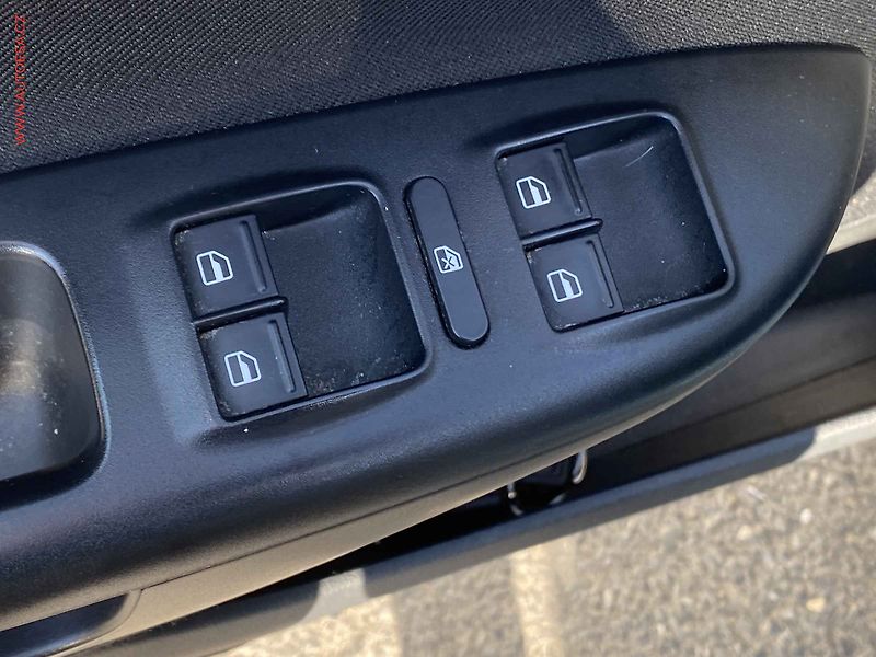Škoda Octavia (2010) 1.4 TSi, Sport, xenon, +kola - fotka 11 z 18