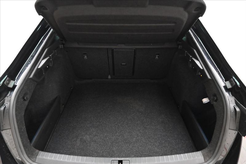 Škoda Octavia 1,5 TSI 110 kW TAŽNÉ NAVI Záru - fotka 10 z 32