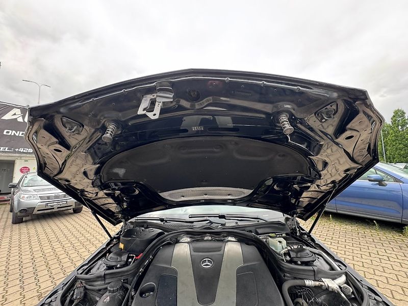 Mercedes-Benz Třídy E (2016) 350 3,0D 4X4 AUTOMAT BLUETEC - fotka 43 z 45