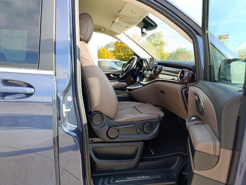 Mercedes-Benz Třídy V 300d AMG 4M ČR 1.MAJ DPH - fotka 23 z 36