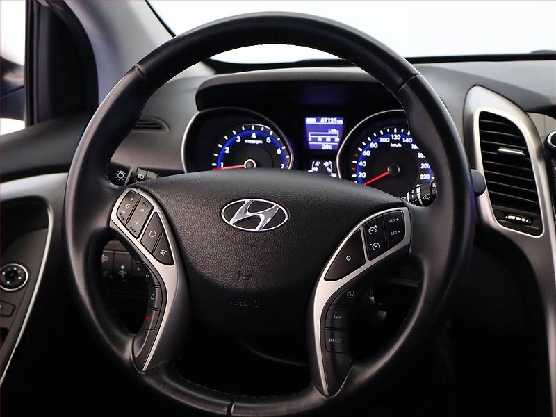 Hyundai i30 (2016) 1.6 GDI, Serv.kniha, Tempomat - fotka 13 z 14