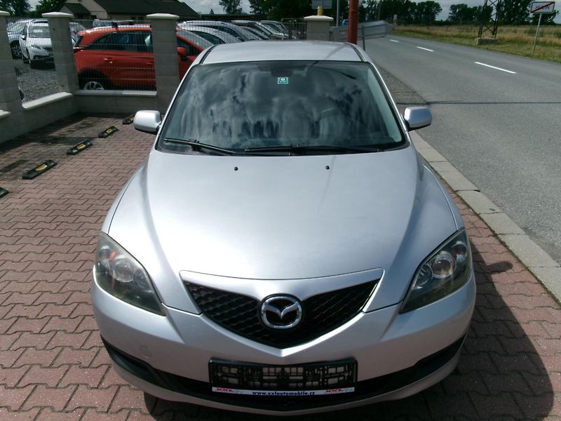 Mazda 3 (2007) 1,3i KLIMA BT NAVI - fotka 4 z 24