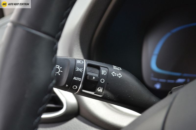 Hyundai i30 WG 1,5I MT SMART FAMILY NAVI - fotka 22 z 43