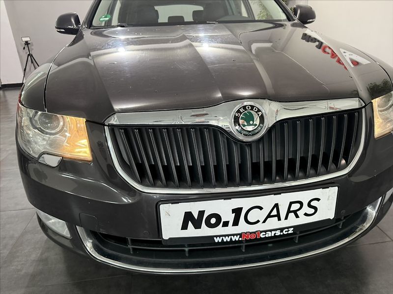 Škoda Superb 2,0   TDI 103KW ELEGANCE XEN - fotka 31 z 34