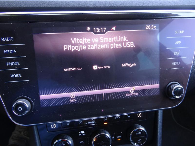 Škoda Superb 2.0TDi DSG Taž.zař. Plná nádrž - fotka 12 z 41