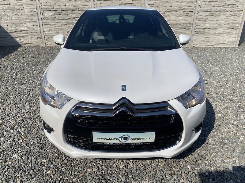 Citroën DS4 1.6i 16V 120PS EXCLUSIVE TOP!! - fotka 8 z 160