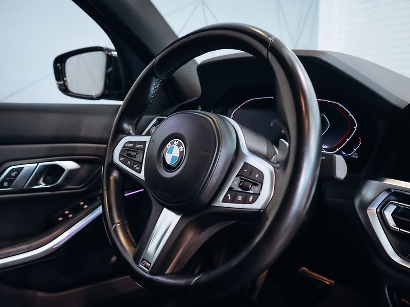BMW Řada 3 3M340i xDrive 275 kW - fotka 15 z 27