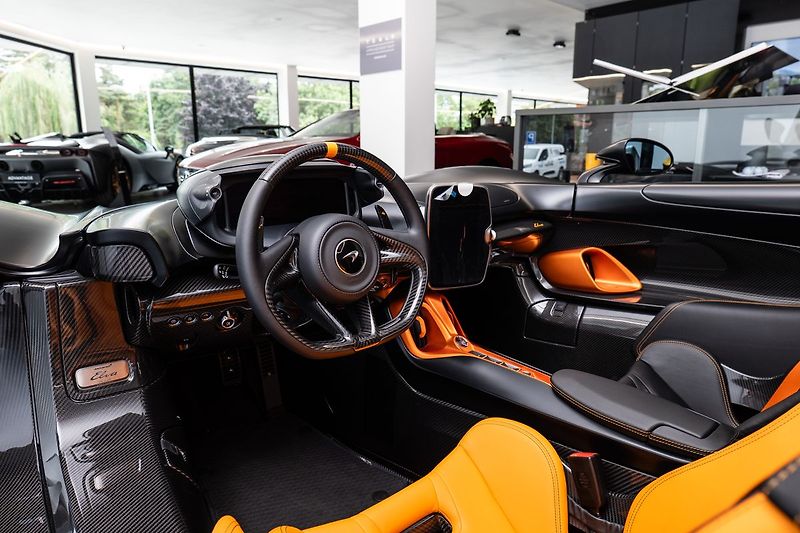 McLaren Ostatní One of 149/Lift/Karbon - fotka 5 z 31