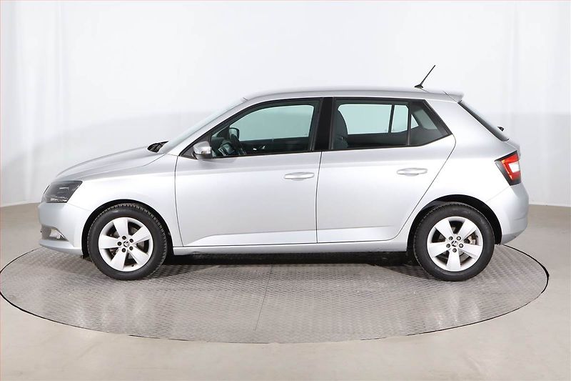 Škoda Fabia (2016) Ambition 1.2 TSI, Serv.kniha - fotka 3 z 19