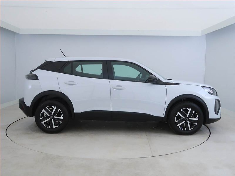 Peugeot 2008 (2025) Style 1.2 PureTech - fotka 6 z 16