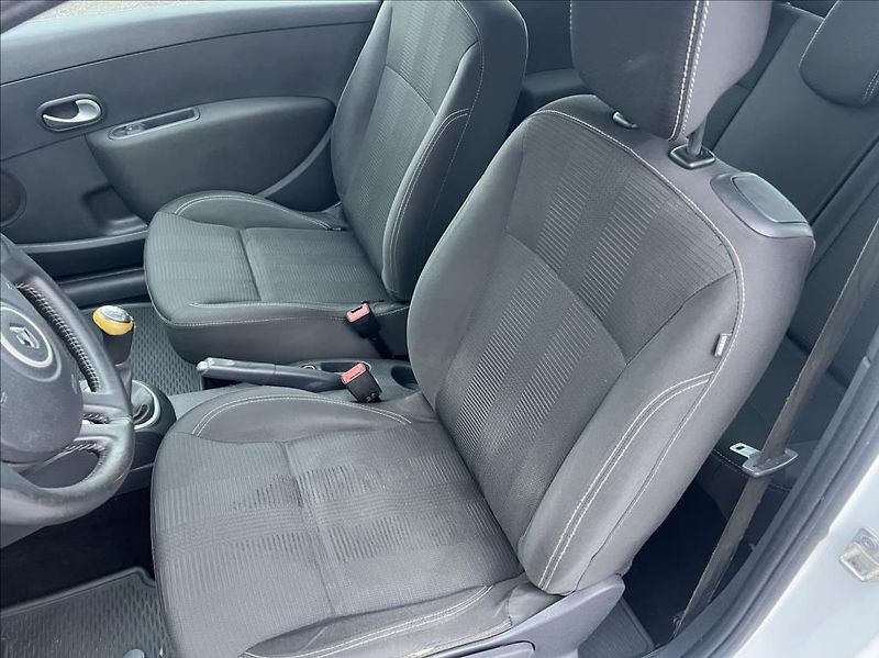 Renault Clio 1,5 DCi,2x Sada kol,Klima - fotka 10 z 16