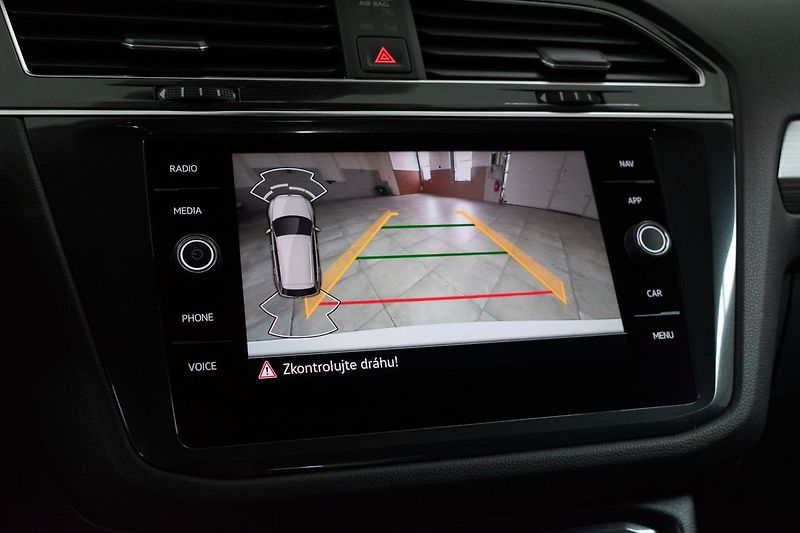 Volkswagen Tiguan Allspace 1.5 TSI DSG*VIRTUAL*DPH*ČR 1.M - fotka 23 z 44