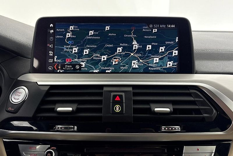 BMW X3 xDrive30d - fotka 18 z 24