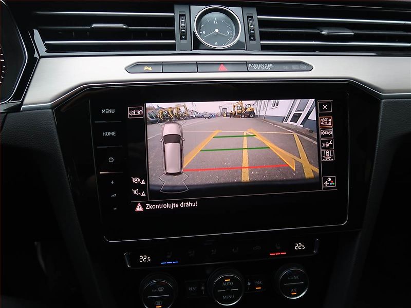 Volkswagen Passat (2018) 2.0 TDI, 4X4, Automat, Kůže - fotka 24 z 28