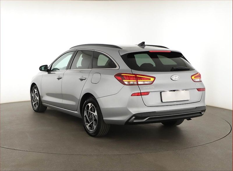 Hyundai i30 (2025) 1.0 T-GDI, Style, FullLed - fotka 4 z 18