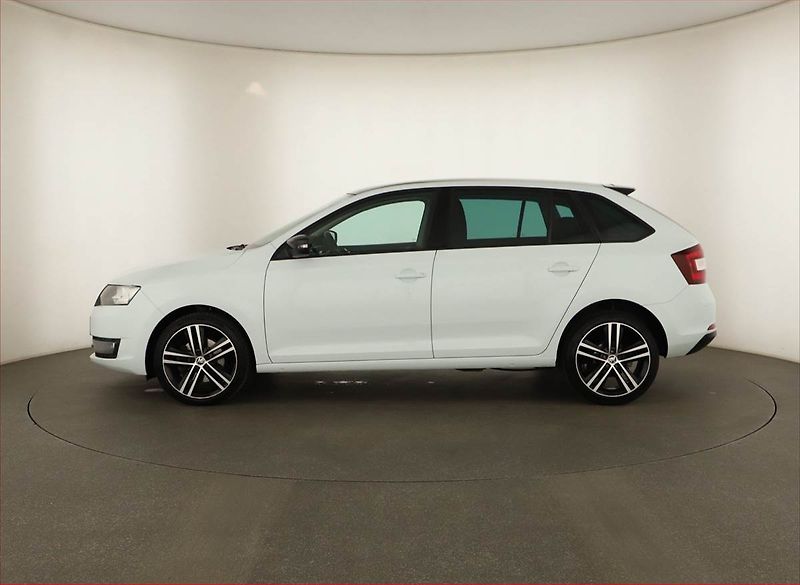Škoda Rapid (2015) Spaceback 1.6 TDI, Xenony - fotka 3 z 16