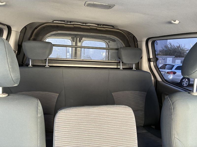 Hyundai H 1 (2016) 3+3 sedadla, prepazka - fotka 2 z 9