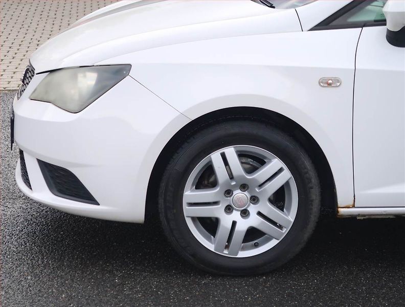Seat Ibiza (2012) 1.2 12V, nová STK, zamluveno - fotka 14 z 15