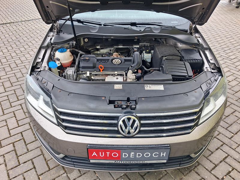 Volkswagen Passat (2011) 1,4TSi NAVI VYHŘ.SED, 2x KOLA - fotka 32 z 38