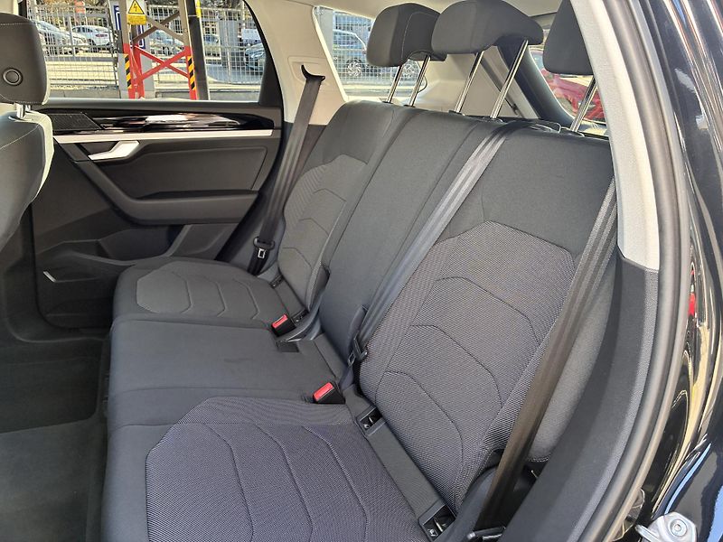 Volkswagen Touareg 170KW,4X4,8°AT,ČERNÁDEEP,TAŽNÉ - fotka 13 z 34