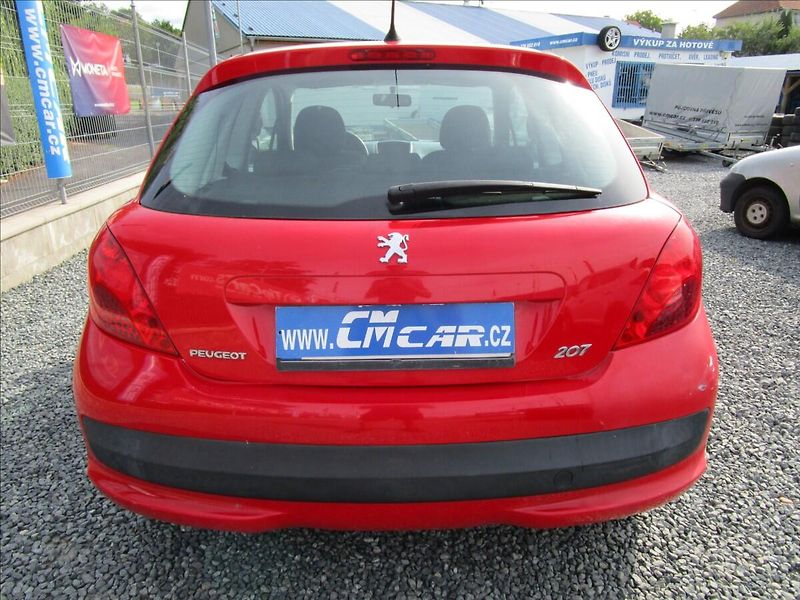 Peugeot 207 1.4i 54kW - fotka 5 z 35