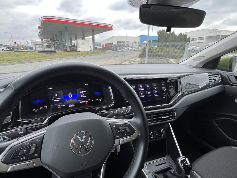 Volkswagen Taigo (2023) 1.0 TSI, pěkný stav - fotka 14 z 28