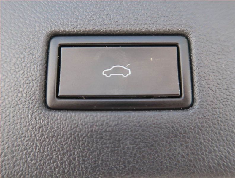 Volkswagen Tiguan Allspace (2020) R-Line 2.0 TDI, DSG,4X4 - fotka 18 z 26