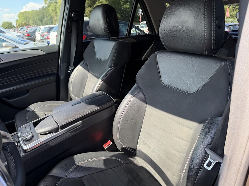 Mercedes-Benz Třídy M 350 CDI 4MITIC BLUETEC - fotka 15 z 23