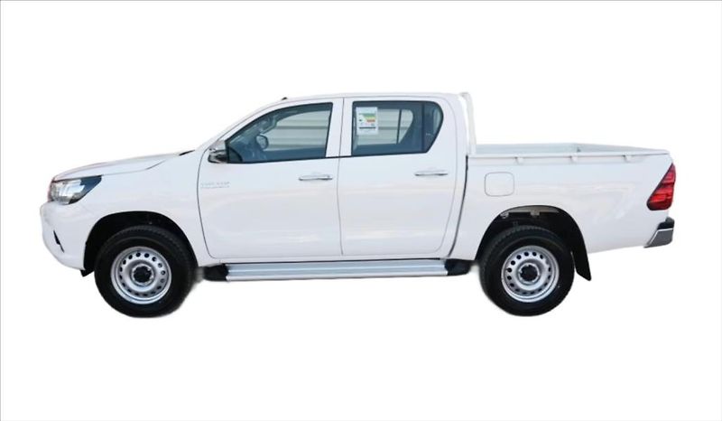 Toyota Hilux (2025) DC 2,7i VVT-i 6 AT 4X4 - fotka 2 z 6