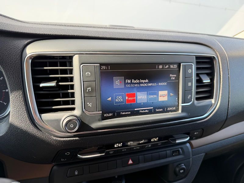 Toyota ProAce Verso 2,0 D-4D L2 Family AT - fotka 19 z 30